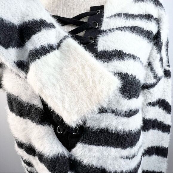 Y2K Express Fuzzy Zebra Animal Print Lace Up Sweater XS - Picture 8 of 11